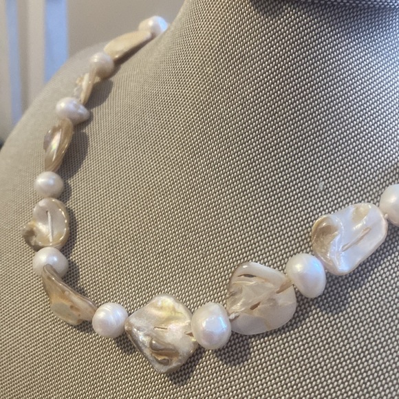 Philippine Freshwater Pearls Necklace and Bracelet - Picture 2 of 4